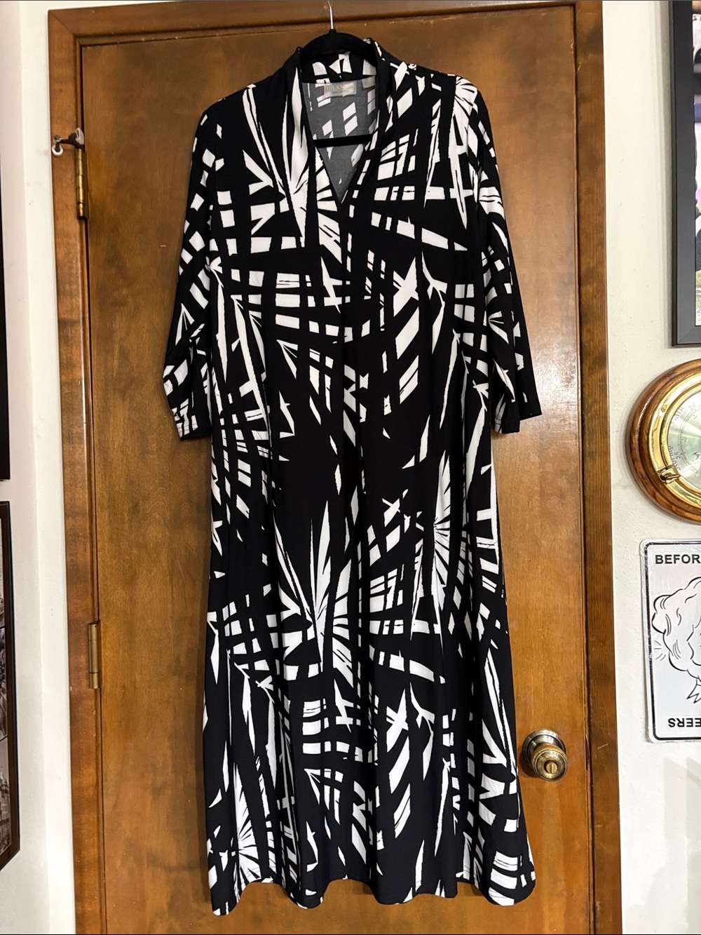 Brandis Dress Out Loud Black & White Abstract Print V-Neck Women’s Long Dress